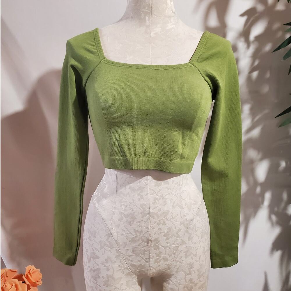 Fabletics NWT Kinsley Cropped Seamless Long Sleeve Square Neck Stretch Top Sz L